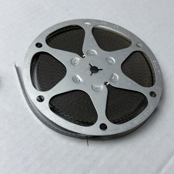 Vintage News Parade Of 1949 8mm Castle Films No 350 Untested T81 - Picture 1 of 7